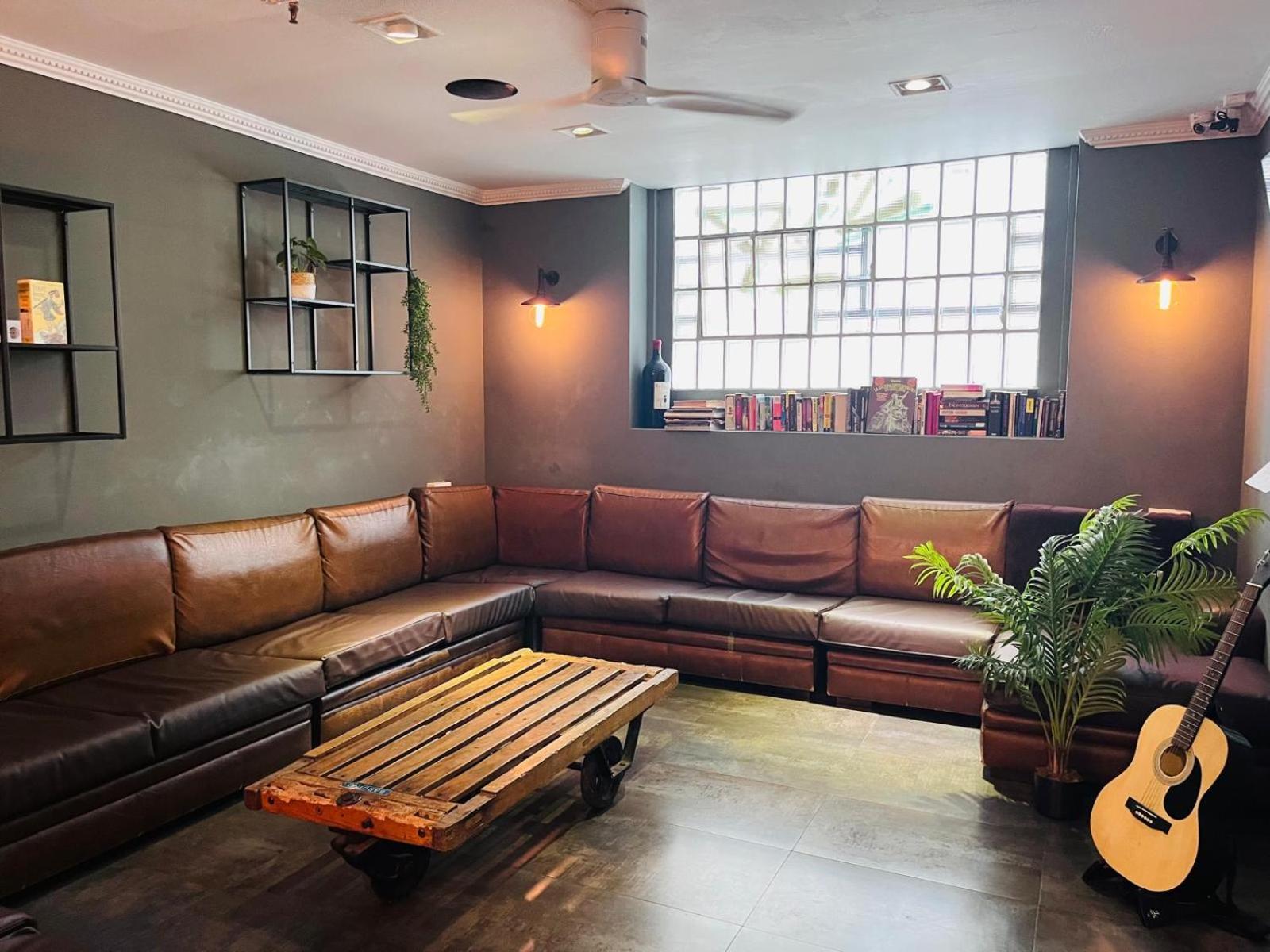 Black Swan Hostel Barcelona — Photos 1